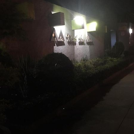 Motel Los Altos Tlaquepaque Extérieur photo